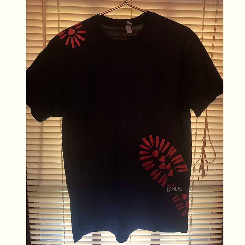 Coca-Cola Leads Love Hearts Footprint graphic T-shirt advertising - Picture 1 of 5